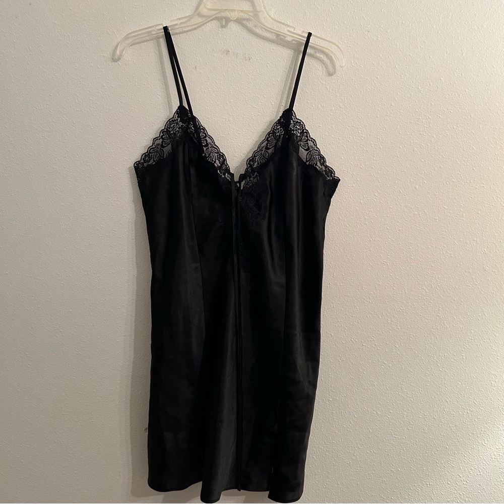 Fredrick’s of Hollywood | Black Lingerie Slip